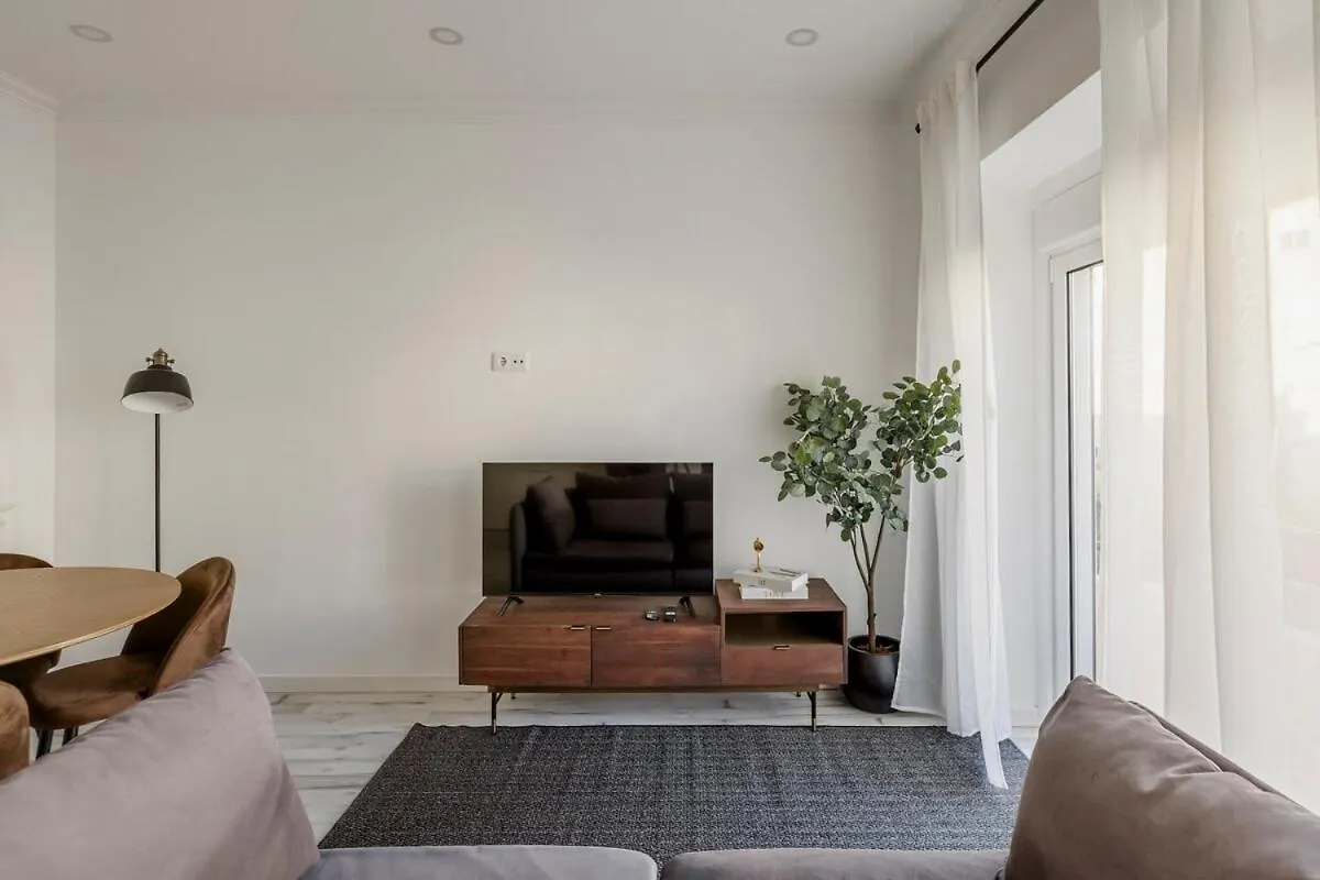 Amadora Flat 6 Apartment